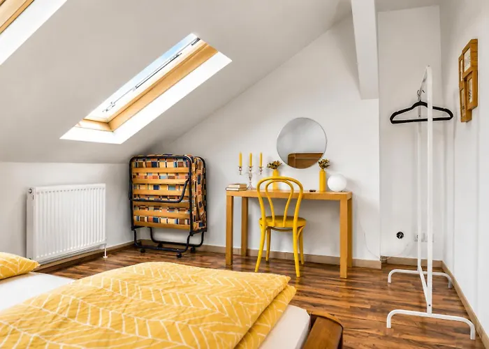 Wanderlust 2br In The Heart Of It Apartment